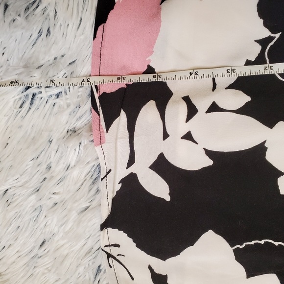 A Pea In The Pod Dress - Picture 8 of 11